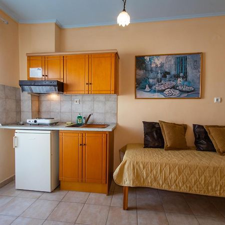 Xenia Palace Luxury Apartments Vrasná Esterno foto