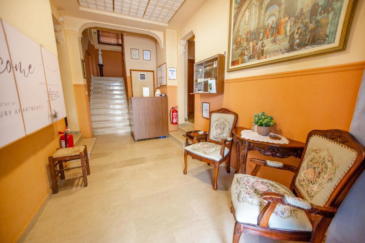 Xenia Palace Luxury Apartments Vrasná Esterno foto