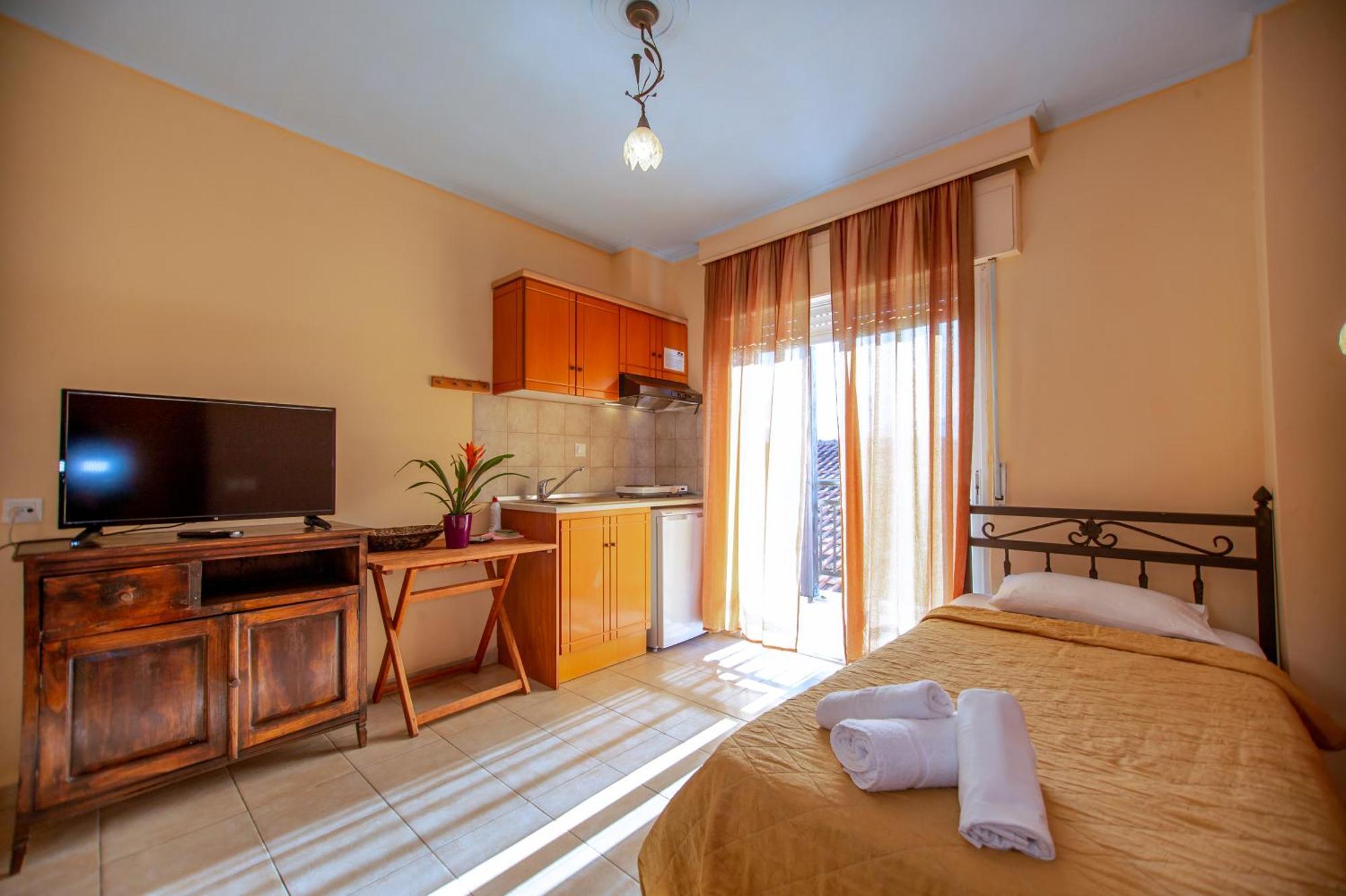 Xenia Palace Luxury Apartments Vrasná Esterno foto