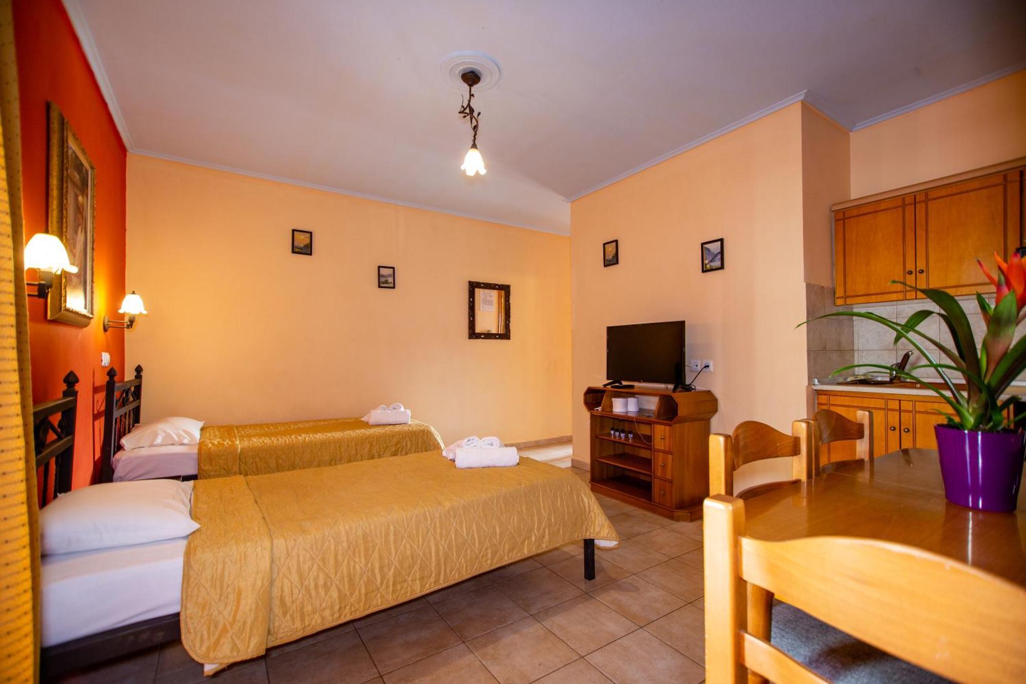 Xenia Palace Luxury Apartments Vrasná Esterno foto