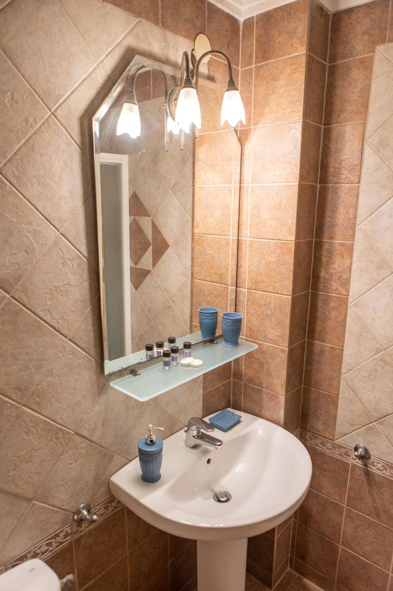 Xenia Palace Luxury Apartments Vrasná Esterno foto