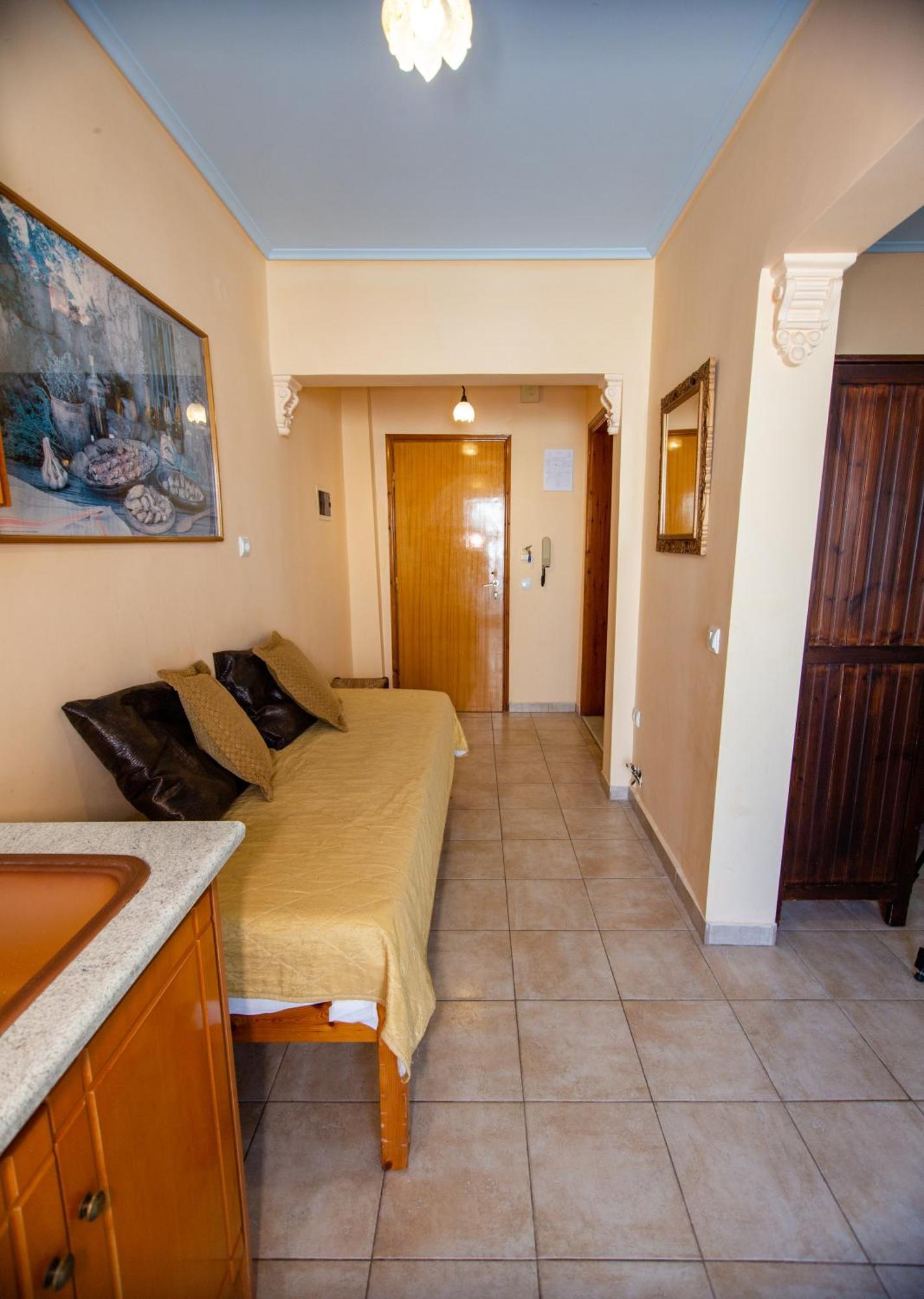 Xenia Palace Luxury Apartments Vrasná Esterno foto