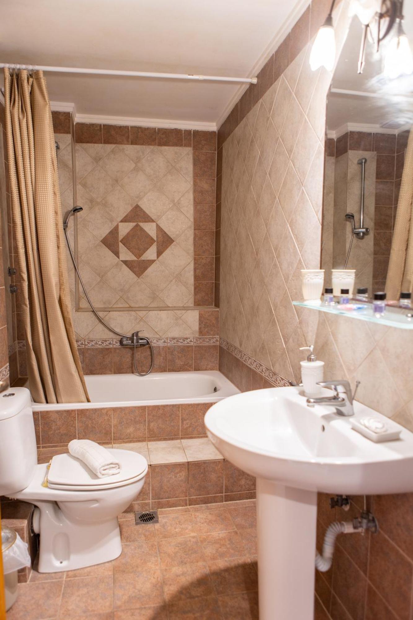 Xenia Palace Luxury Apartments Vrasná Esterno foto