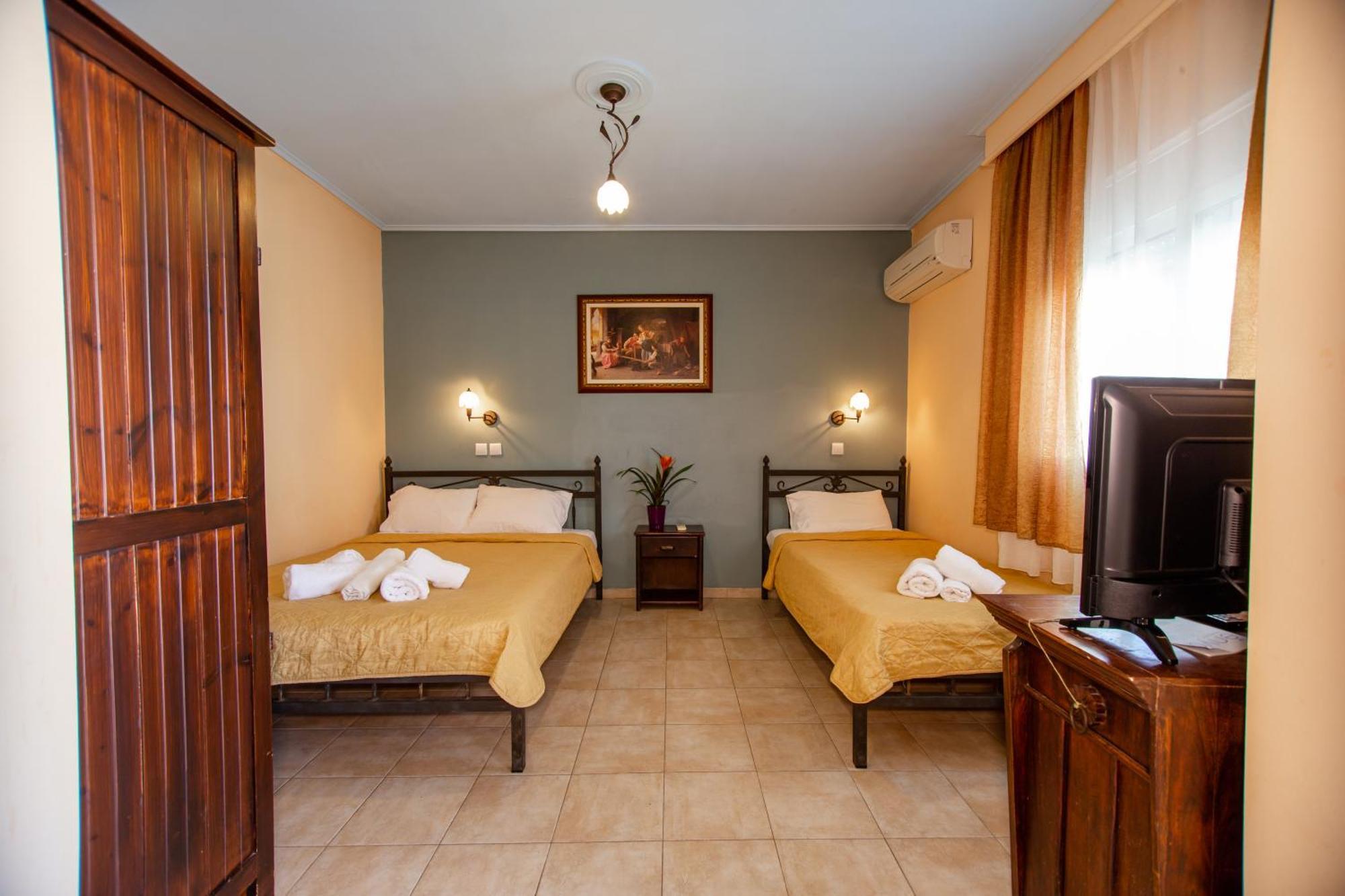 Xenia Palace Luxury Apartments Vrasná Esterno foto