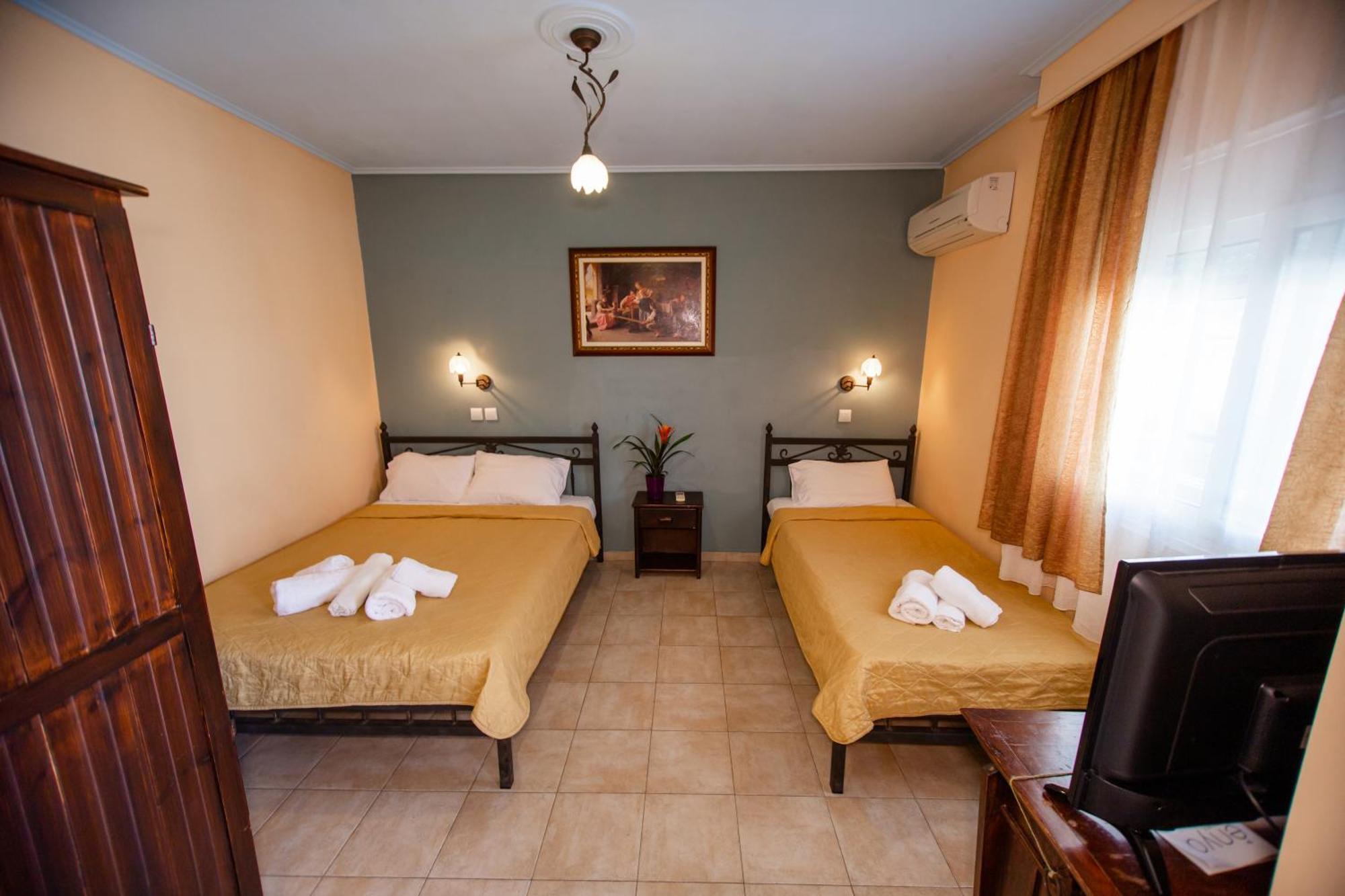 Xenia Palace Luxury Apartments Vrasná Esterno foto